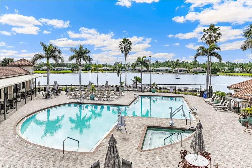 1781 Embarcadero Way, North Fort Myers, FL 33917-28