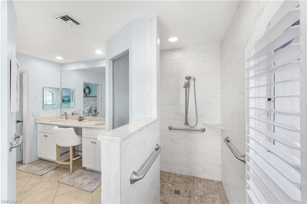 751 Amber Dr, Marco Island, FL 34145-17