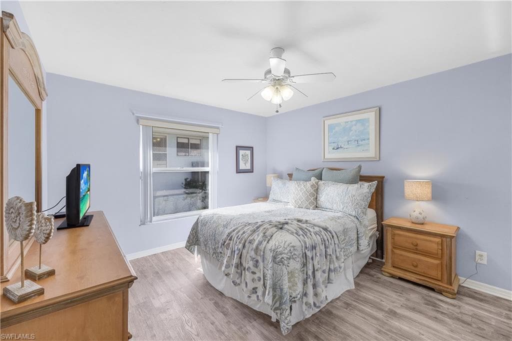 751 Amber Dr, Marco Island, FL 34145-18