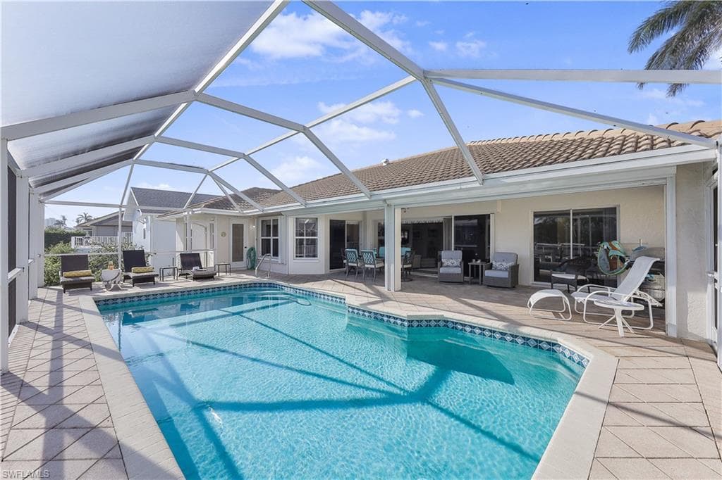 751 Amber Dr, Marco Island, FL 34145-25
