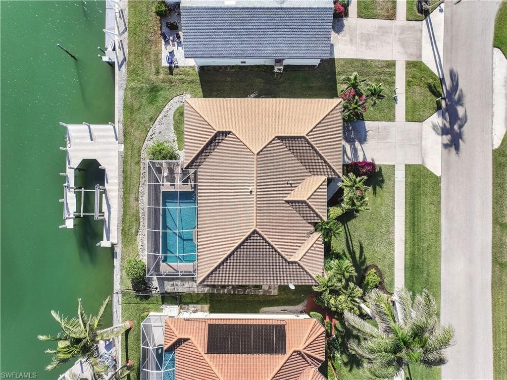 751 Amber Dr, Marco Island, FL 34145-33