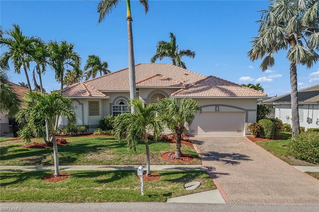268 Bass Ct, Marco Island, FL 34145-29