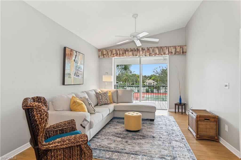 8161 Twelve Oaks Cir 523, Naples, FL 34113-1