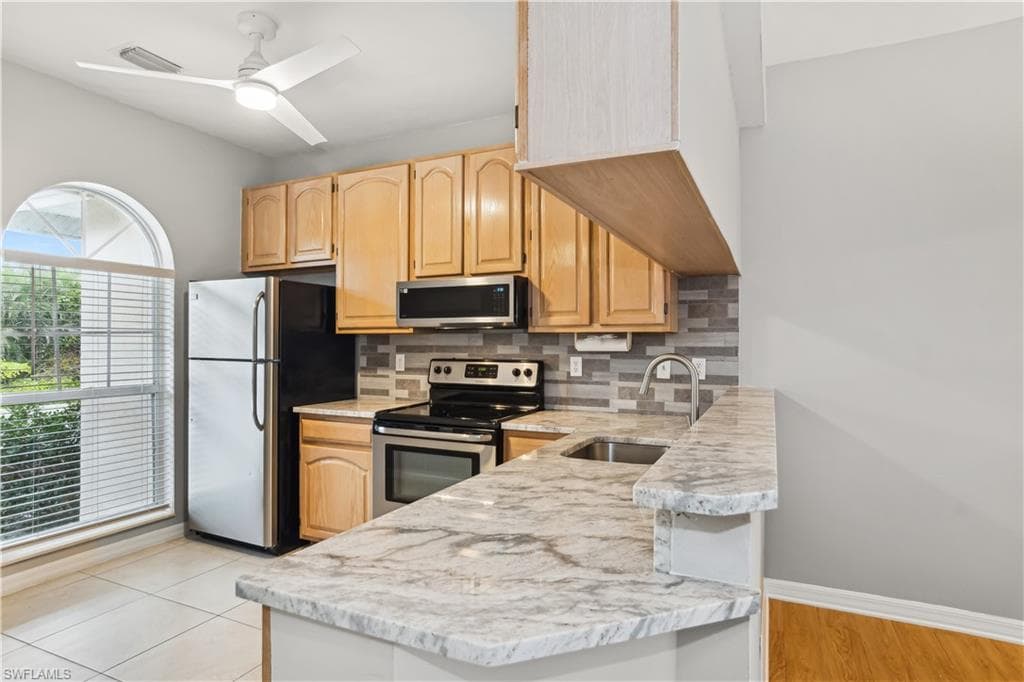 8161 Twelve Oaks Cir 523, Naples, FL 34113-7