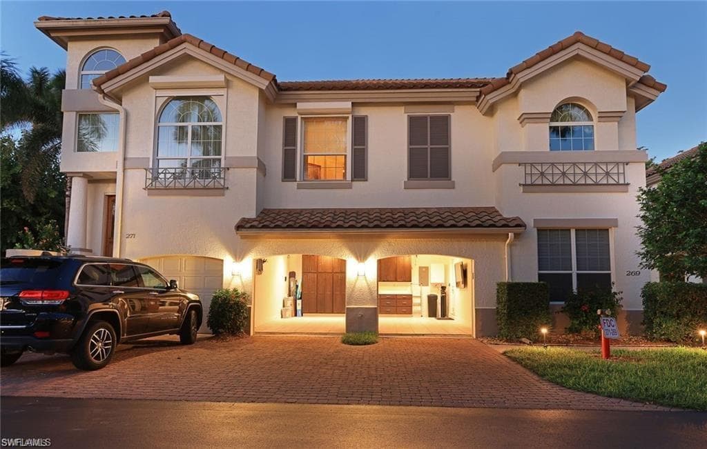 269 Colonade Cir 2802, Naples, FL 34103-13