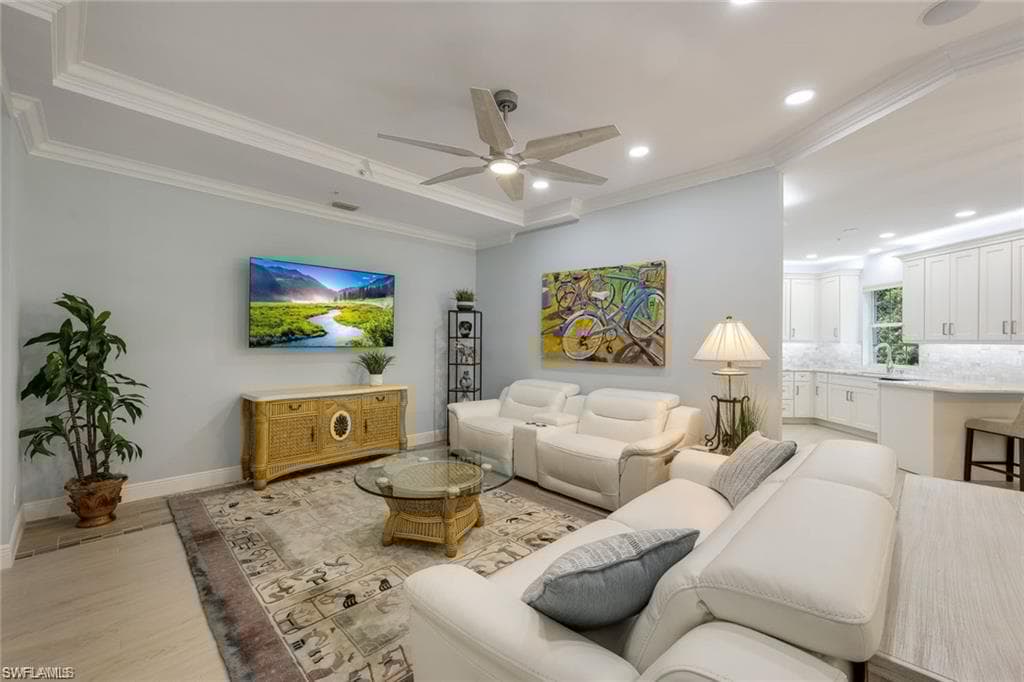 269 Colonade Cir 2802, Naples, FL 34103-4
