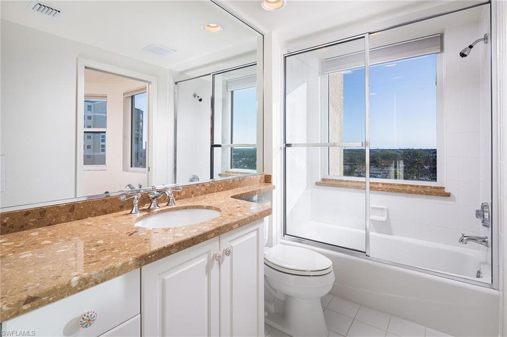 435 Dockside Dr B703, Naples, FL 34110-26