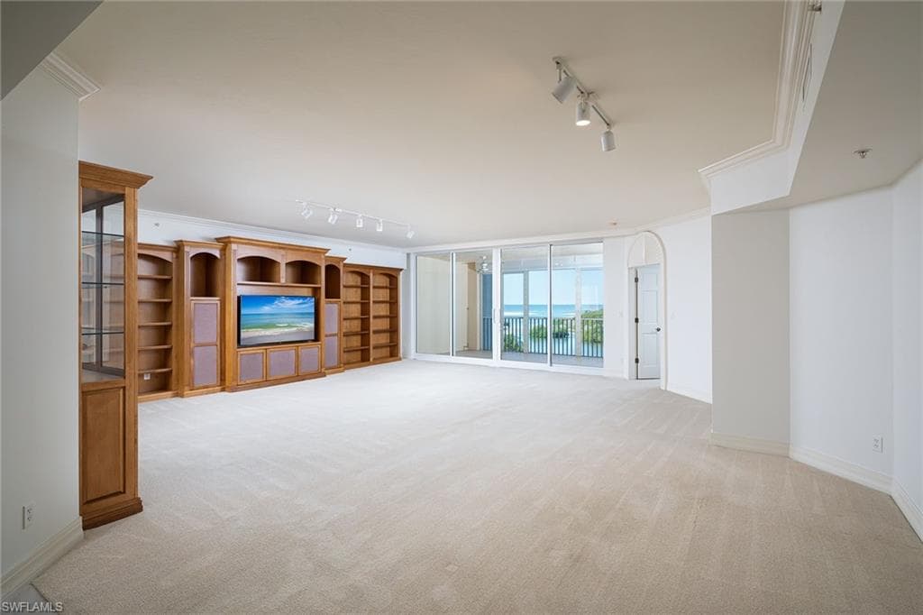 435 Dockside Dr B703, Naples, FL 34110-3