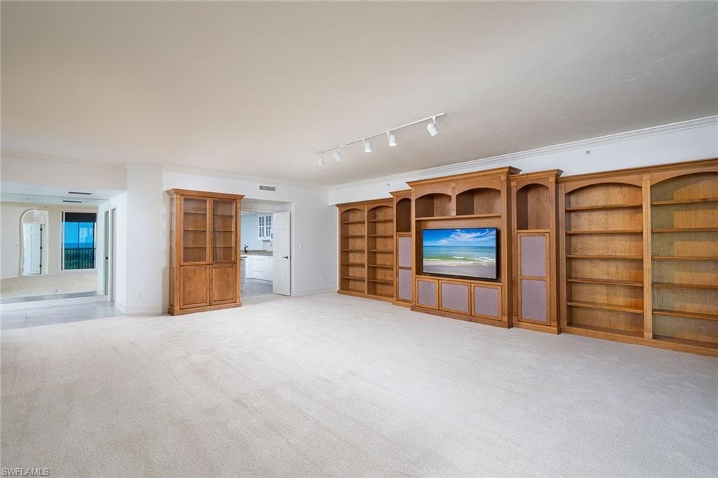 435 Dockside Dr B703, Naples, FL 34110-6