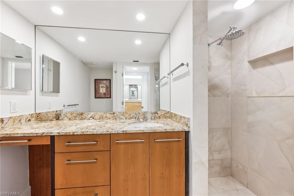 217 Bob O Link Way 217a, Naples, FL 34105-16