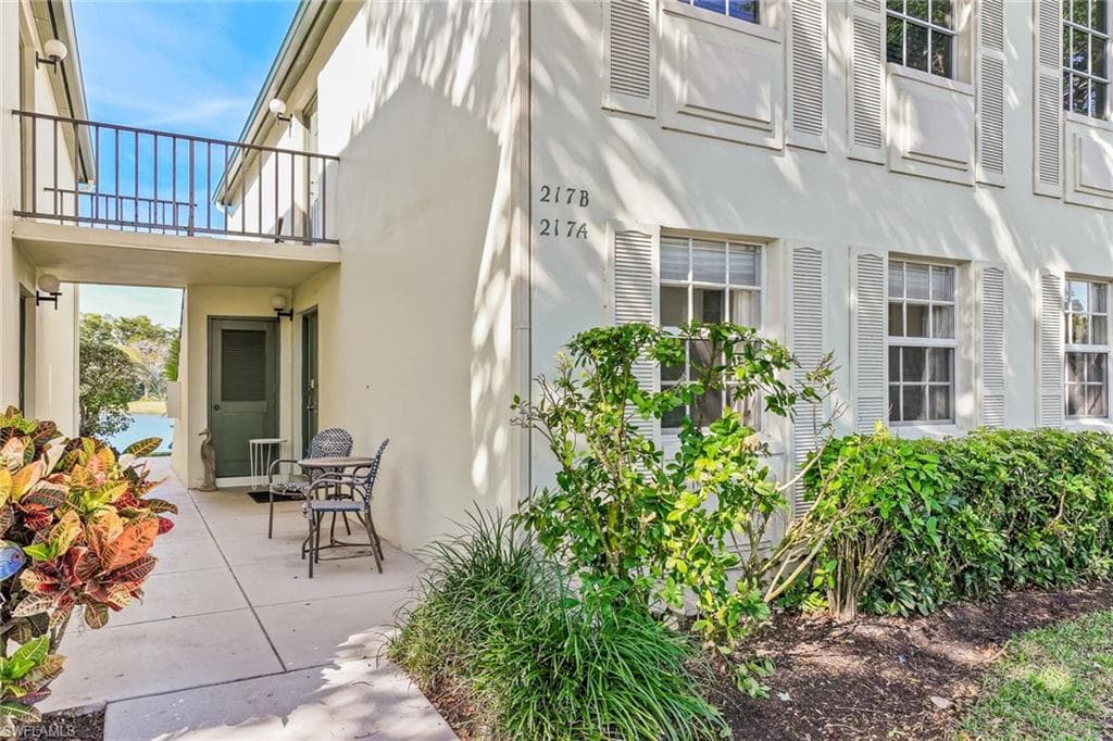 217 Bob O Link Way 217a, Naples, FL 34105-4