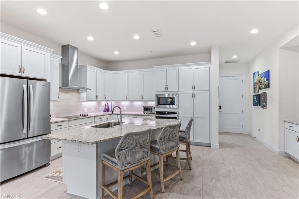 21530 Strada Nuova Cir 205, Estero, FL 33928-4