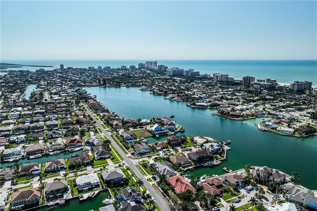 1041 Cara Ct, Marco Island, FL 34145-32