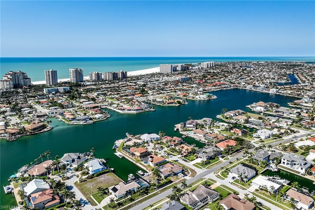 1041 Cara Ct, Marco Island, FL 34145-34