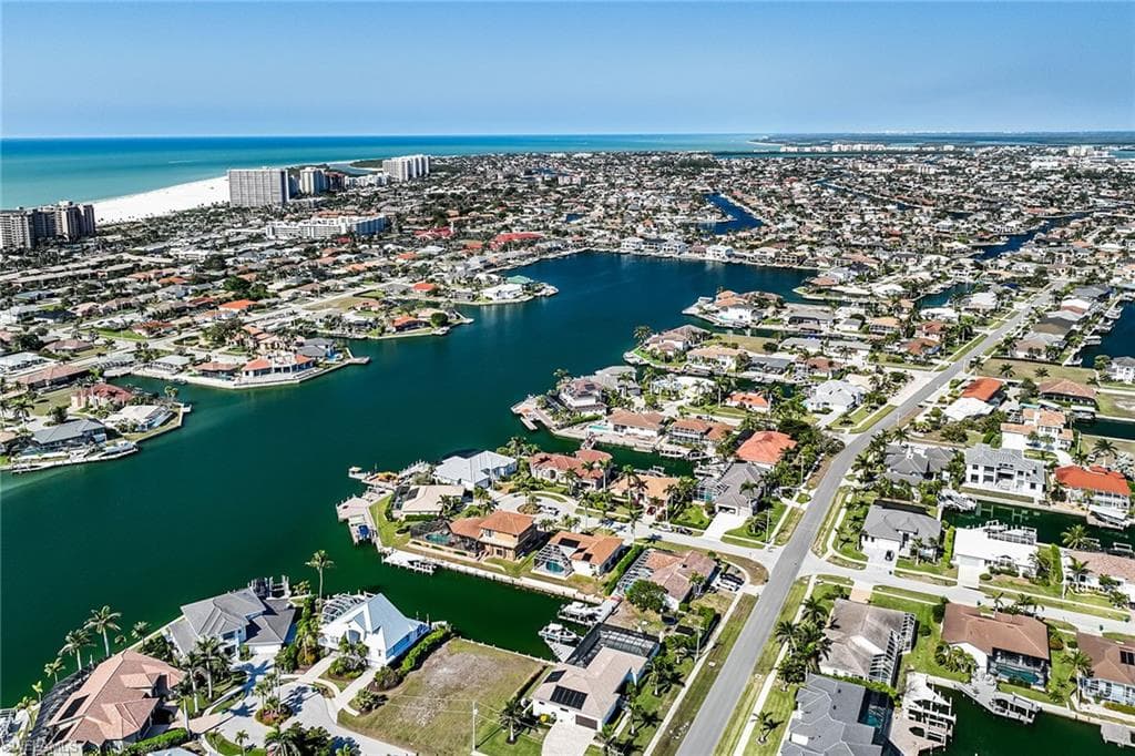 1041 Cara Ct, Marco Island, FL 34145-35