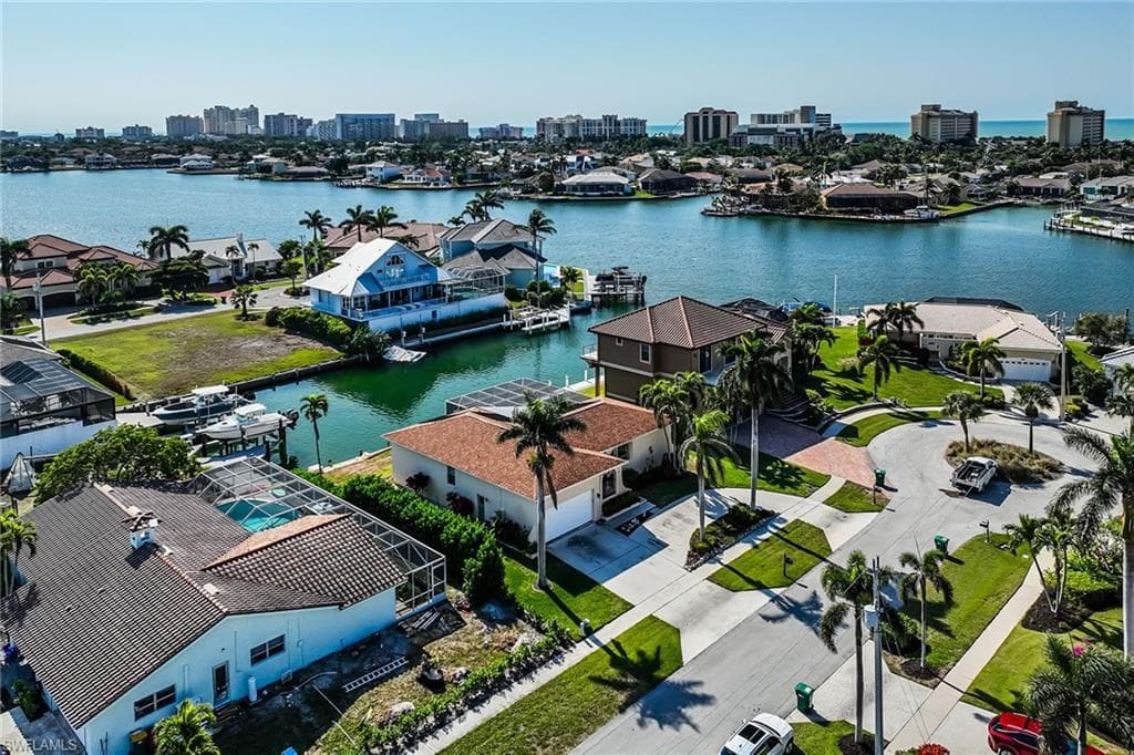 1041 Cara Ct, Marco Island, FL 34145-36