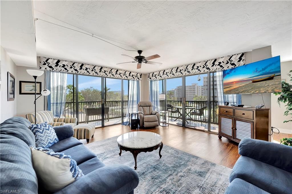 11 Bluebill Ave 201, Naples, FL 34108-9