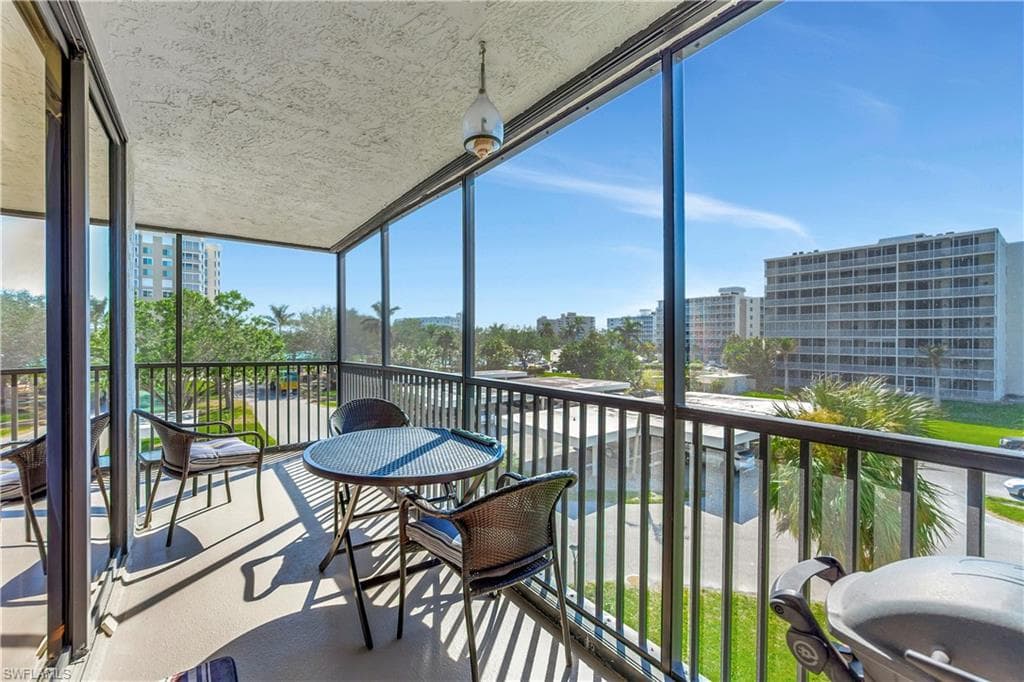 11 Bluebill Ave 201, Naples, FL 34108-14