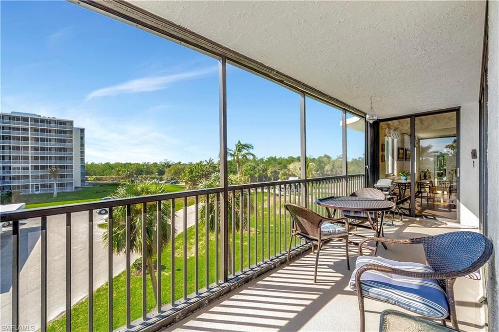 11 Bluebill Ave 201, Naples, FL 34108-26