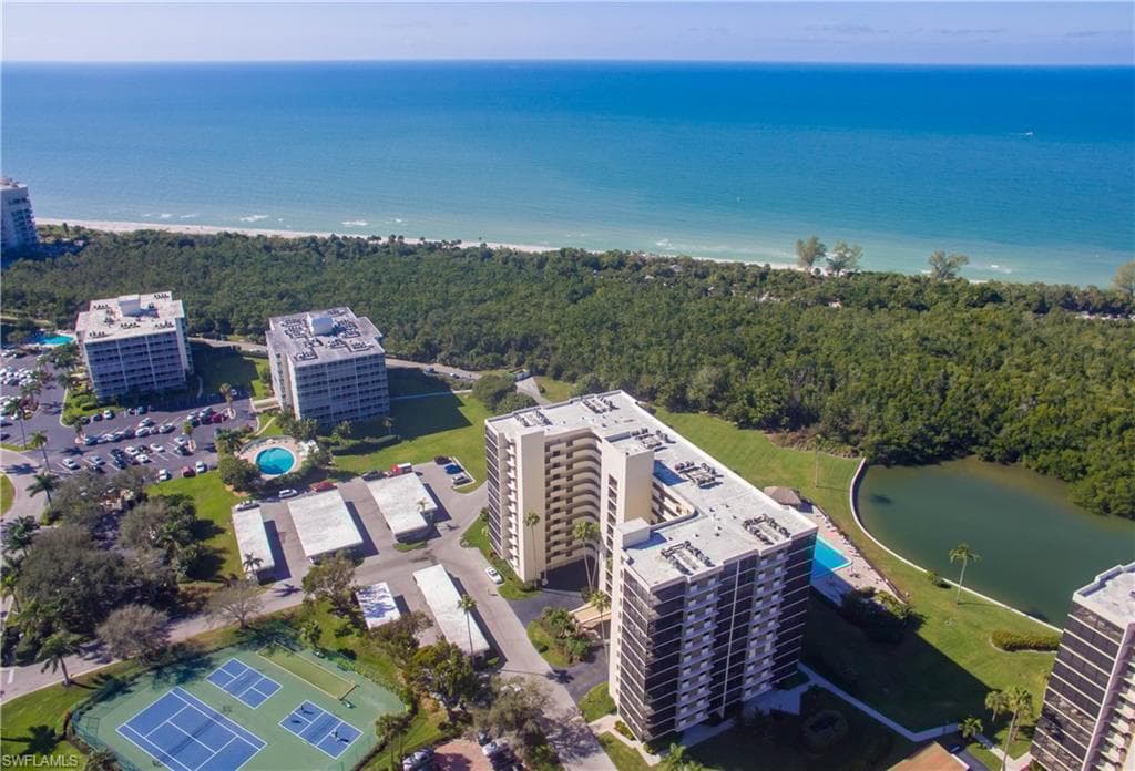 11 Bluebill Ave 201, Naples, FL 34108-32