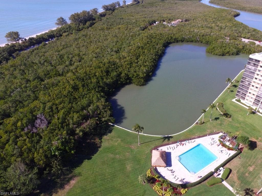 11 Bluebill Ave 201, Naples, FL 34108-34