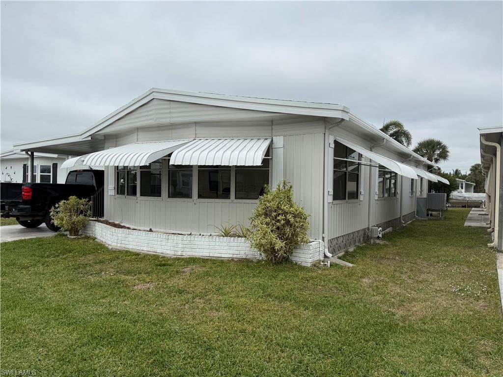19 Aquamarine Ave 19q, Naples, FL 34114-14