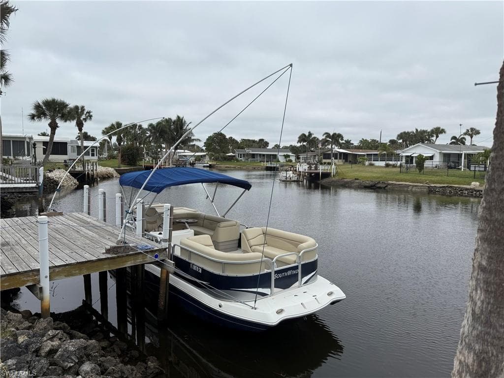 19 Aquamarine Ave 19q, Naples, FL 34114-1