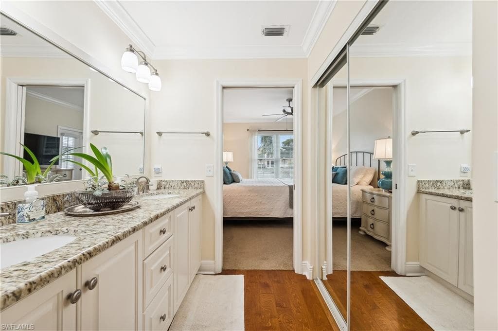 752 Wiggins Lake Dr 102, Naples, FL 34110-14