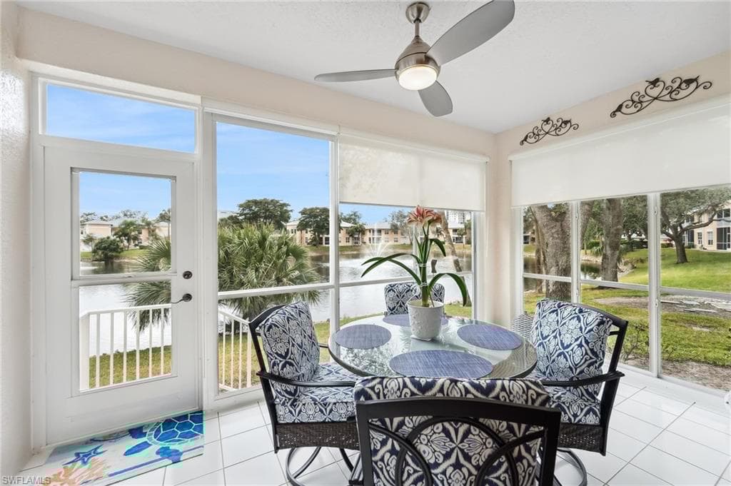 752 Wiggins Lake Dr 102, Naples, FL 34110-21