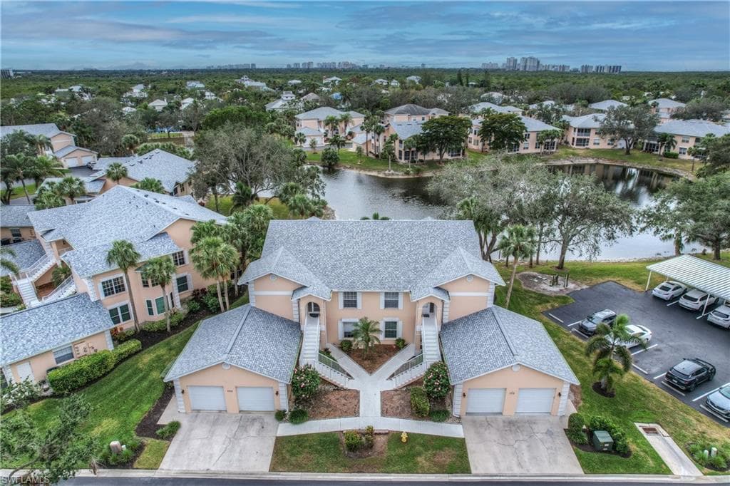 752 Wiggins Lake Dr 102, Naples, FL 34110-28