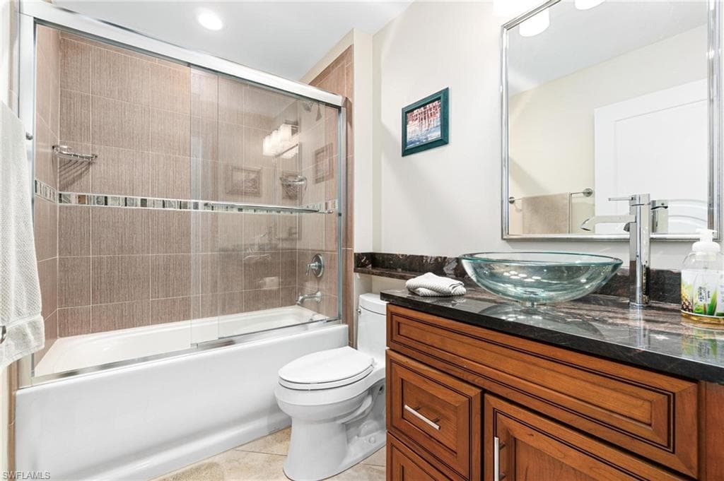 4650 Yacht Harbor Dr 125, Naples, FL 34112-13