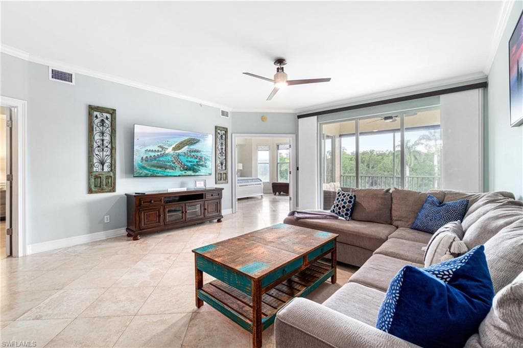 4650 Yacht Harbor Dr 125, Naples, FL 34112-3