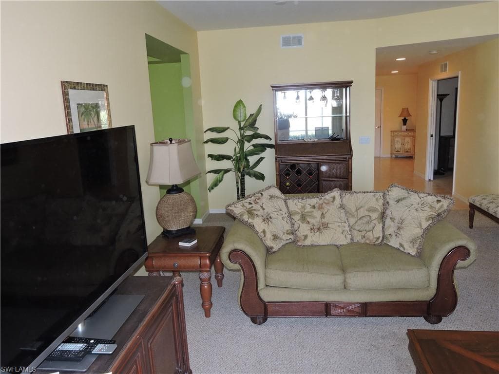3365 Grand Cypress Dr 102, Naples, FL 34119-16