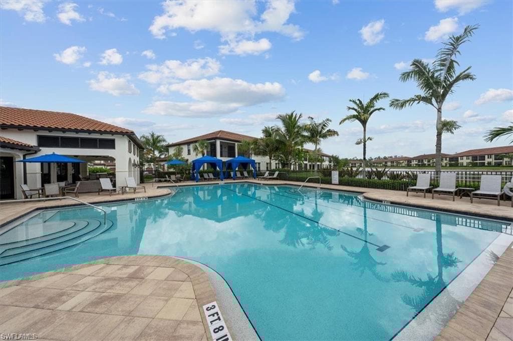 15148 Palmer Lake Cir 202, Naples, FL 34109-27