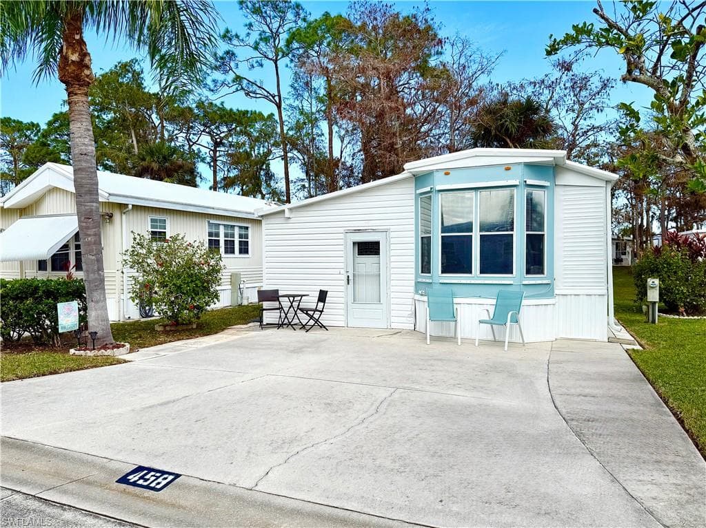 458 Vanda Sanctuary 458, Naples, FL 34114-2