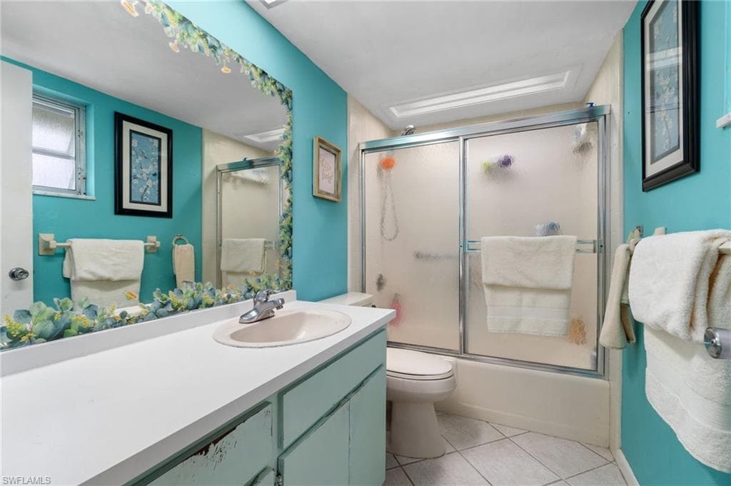 711 Banyan Blvd, Naples, FL 34102-25