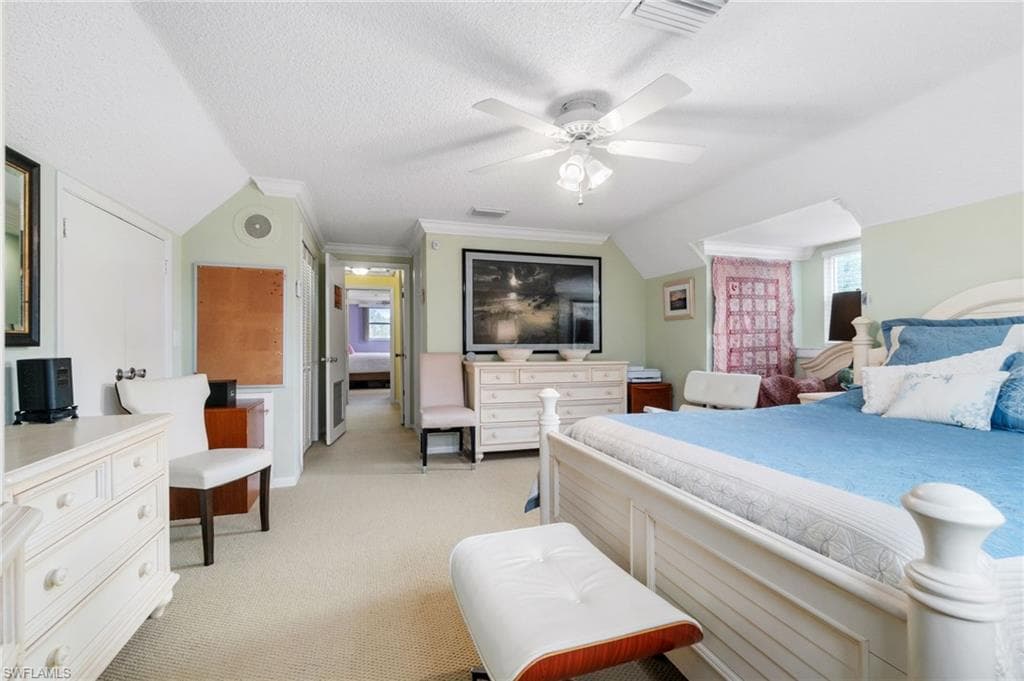 711 Banyan Blvd, Naples, FL 34102-28