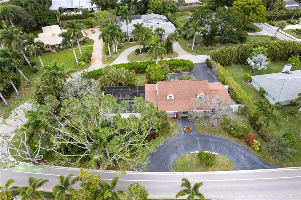 711 Banyan Blvd, Naples, FL 34102-5