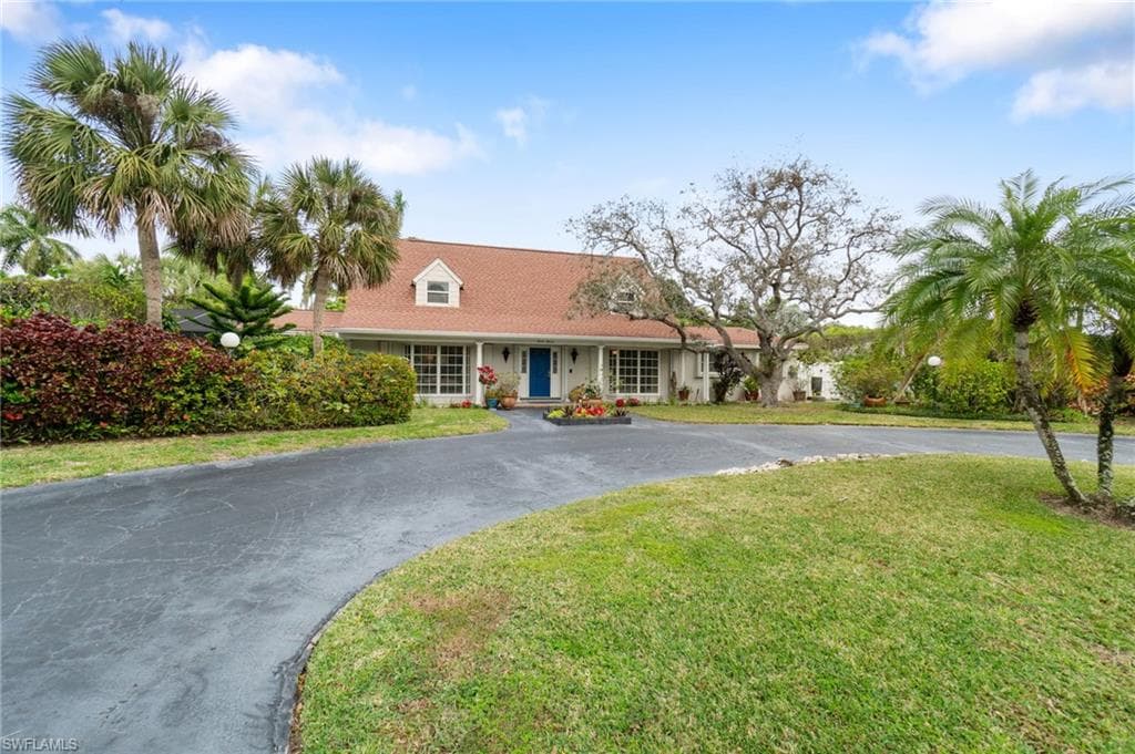 711 Banyan Blvd, Naples, FL 34102-6