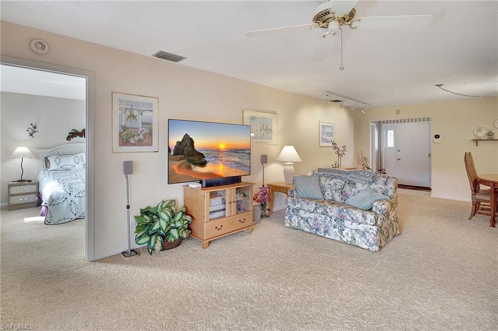 1286 Broadwater Dr, Fort Myers, FL 33919-13
