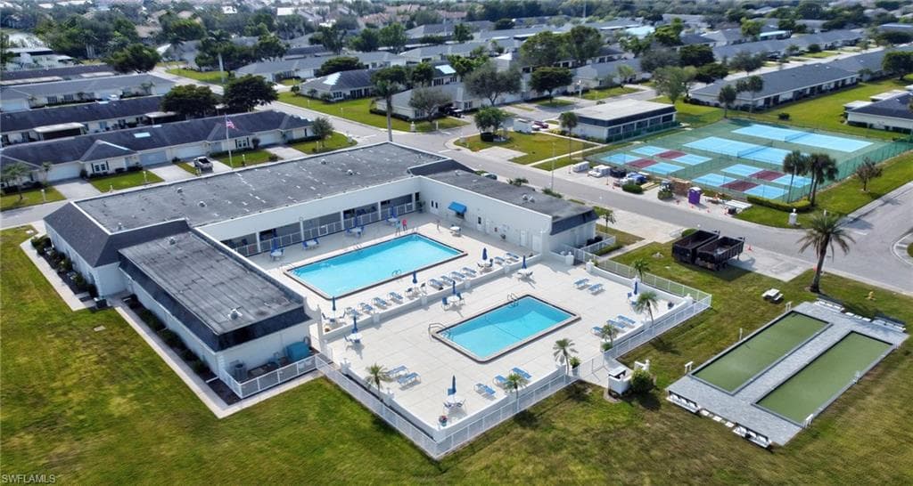 1286 Broadwater Dr, Fort Myers, FL 33919-32