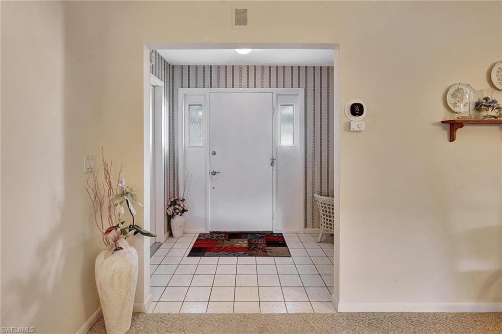 1286 Broadwater Dr, Fort Myers, FL 33919-5