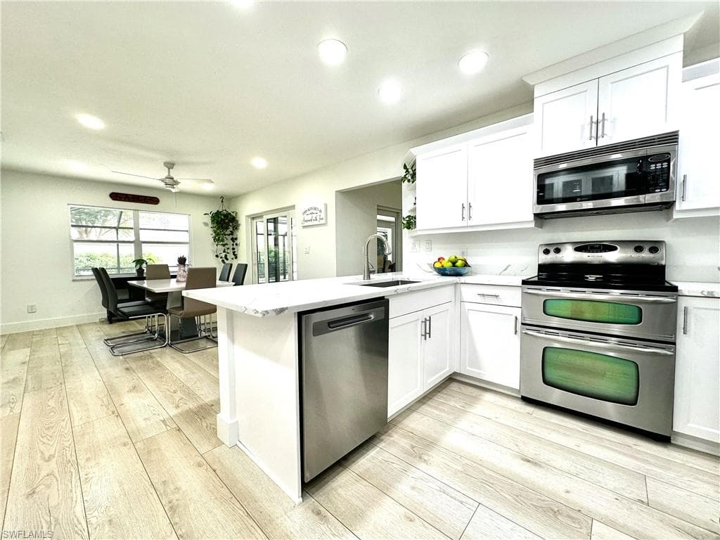 9553 Campbell Cir, Naples, FL 34109-16