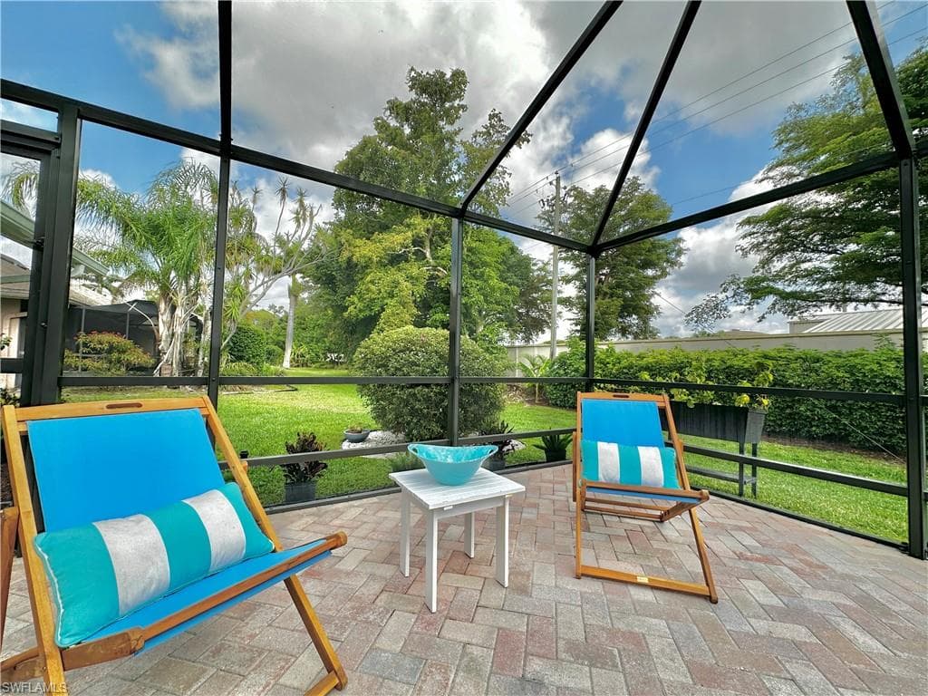 9553 Campbell Cir, Naples, FL 34109-26