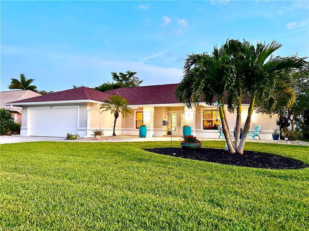 9553 Campbell Cir, Naples, FL 34109-1