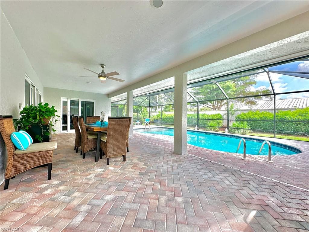 9553 Campbell Cir, Naples, FL 34109-30