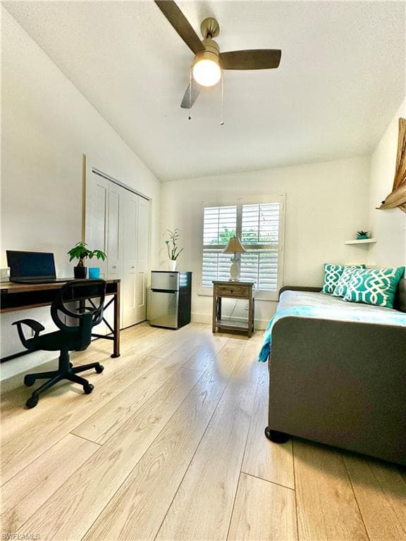 9553 Campbell Cir, Naples, FL 34109-32