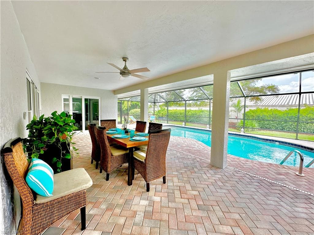 9553 Campbell Cir, Naples, FL 34109-4