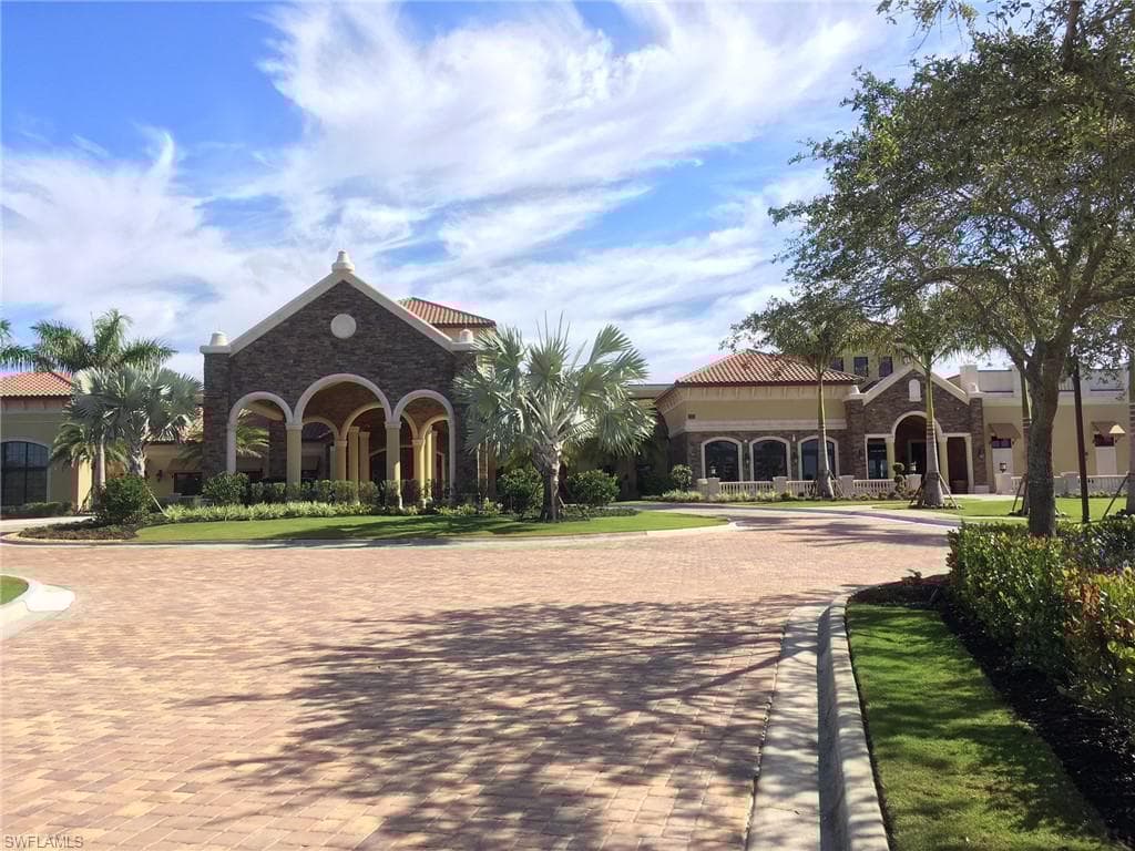 9834 Giaveno Cir 1725, Naples, FL 34113-22