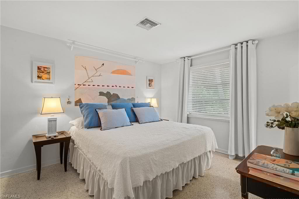 432 3rd Ave N, Naples, FL 34102-13